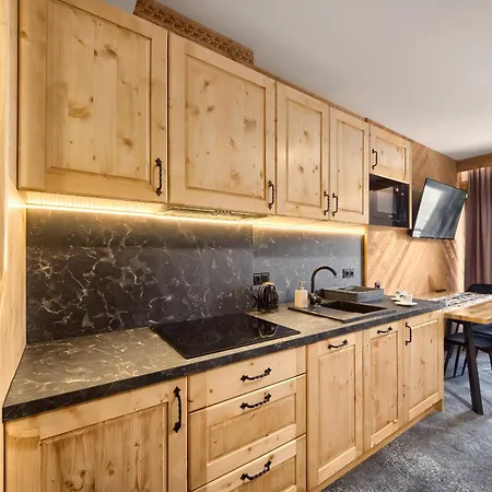 Kamila Z Jacuzzi Apartmán *