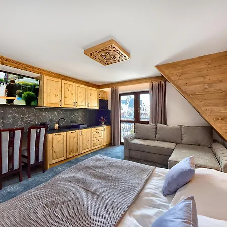 Kamila Z Jacuzzi Apartment *