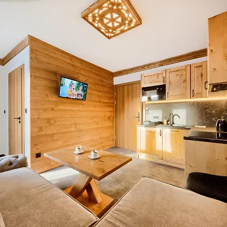 Kamila Z Jacuzzi Апартаменты *