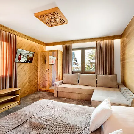 Kamila Z Jacuzzi Ζακοπάνε